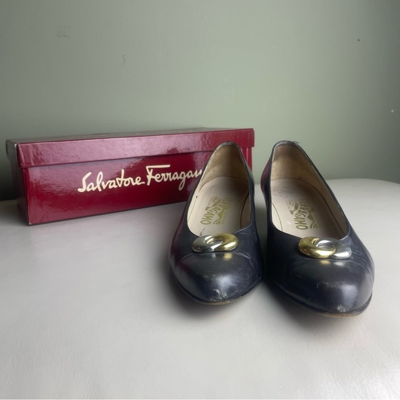 Vintage Salvatore Ferragamo Gray Genuine Leather low-heel shoe Size 9AAAA - Picture 5 of 15